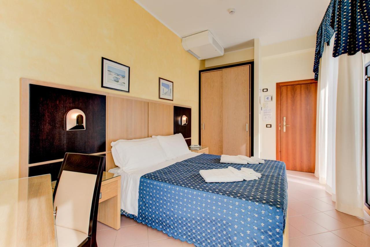 Hotel Verona Cesenatico Exterior foto