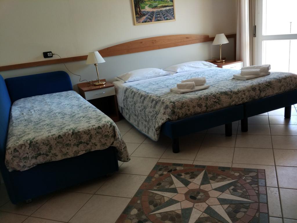 Hotel Verona Cesenatico Exterior foto